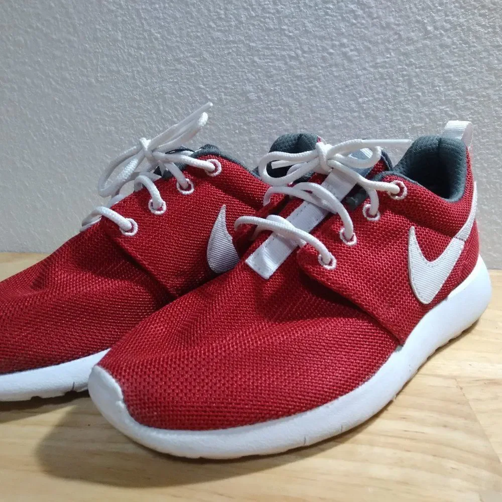 Nike Roshe One GS 'Dark Team Red' Running Athletic Shoes Sneakers